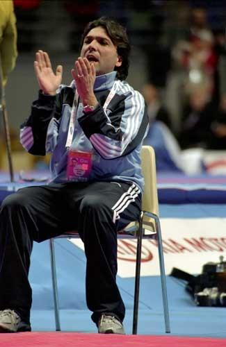 25_800_CtoMundo_Madrid14-04-04_Coach