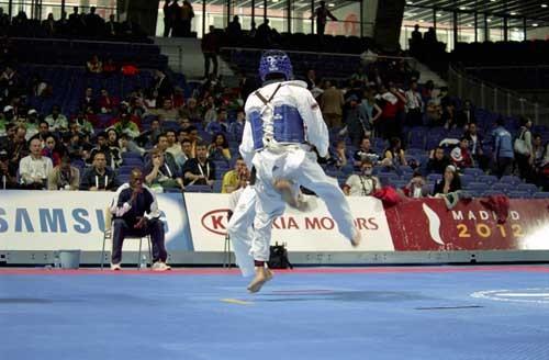 26_800_CtoMundo_Madrid14-04-04_Combate