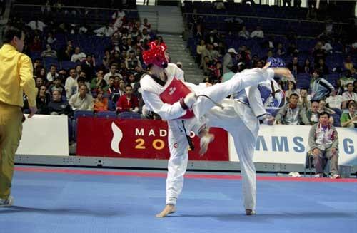 39_800_CtoMundo_Madrid14-04-04_Combate